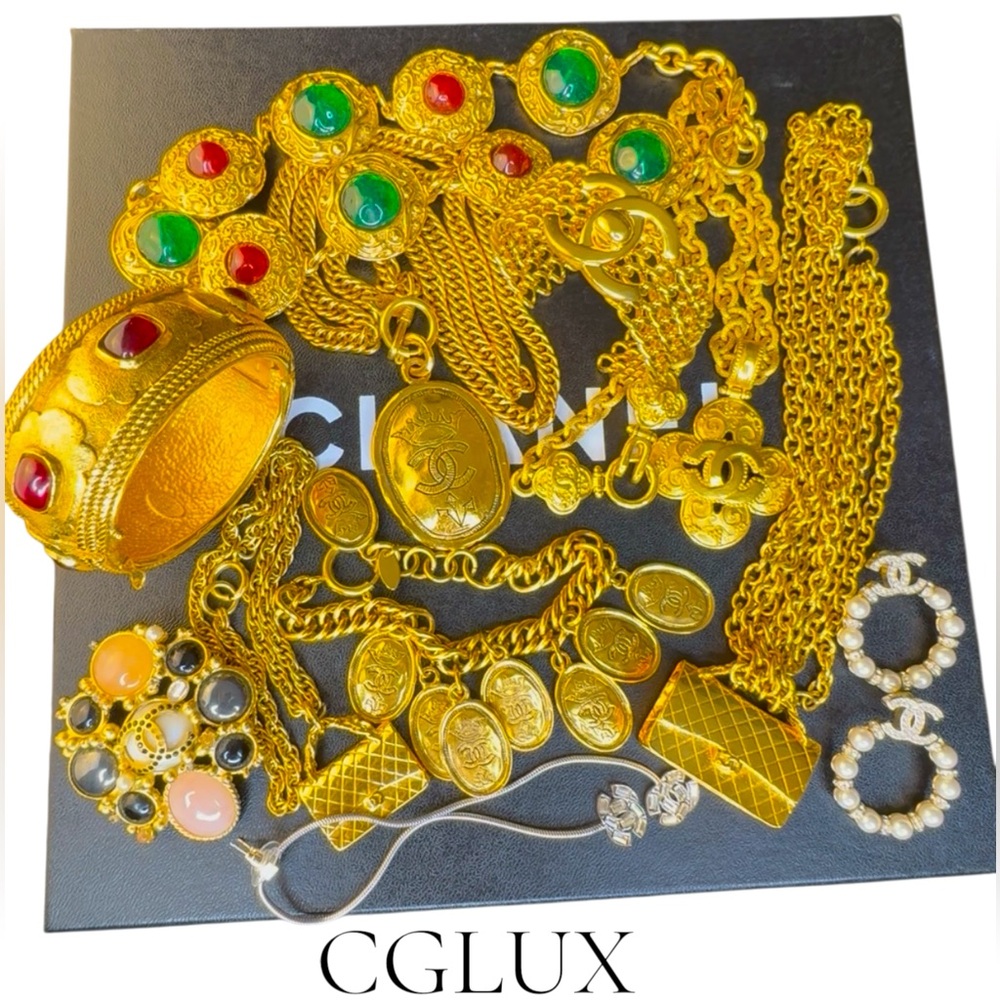 CHANEL: INVESTMENT PIECES 🔥 - Picture 4 of 11